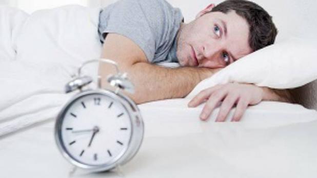 क्या आपको भी नहीं आती रात में नींद? जानें वजह