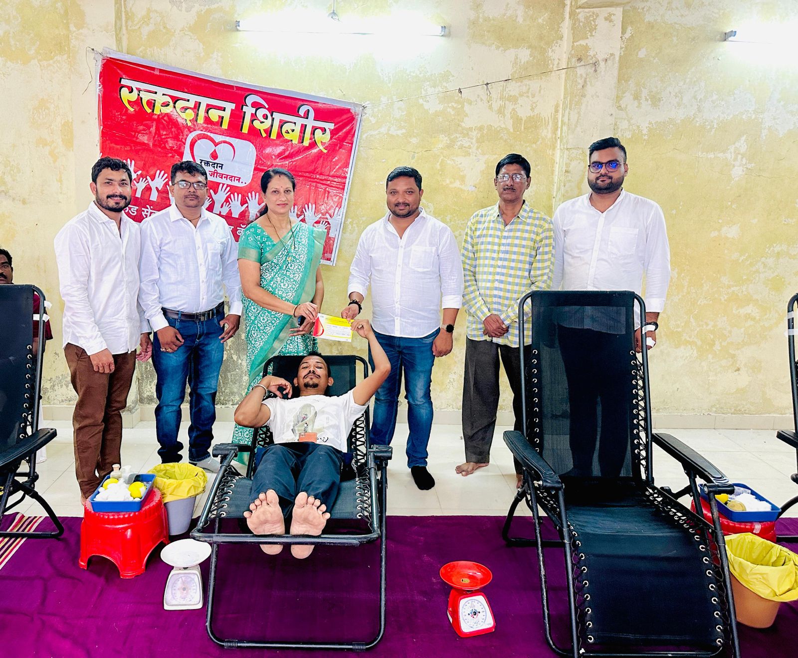 527 नागरिकों ने किया रक्तदान