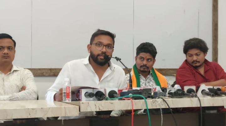 भारतीय जनता युवा मोर्चा नागपुर महानगर द्वारा नव मतदाता महासम्मेलन का आयोजन