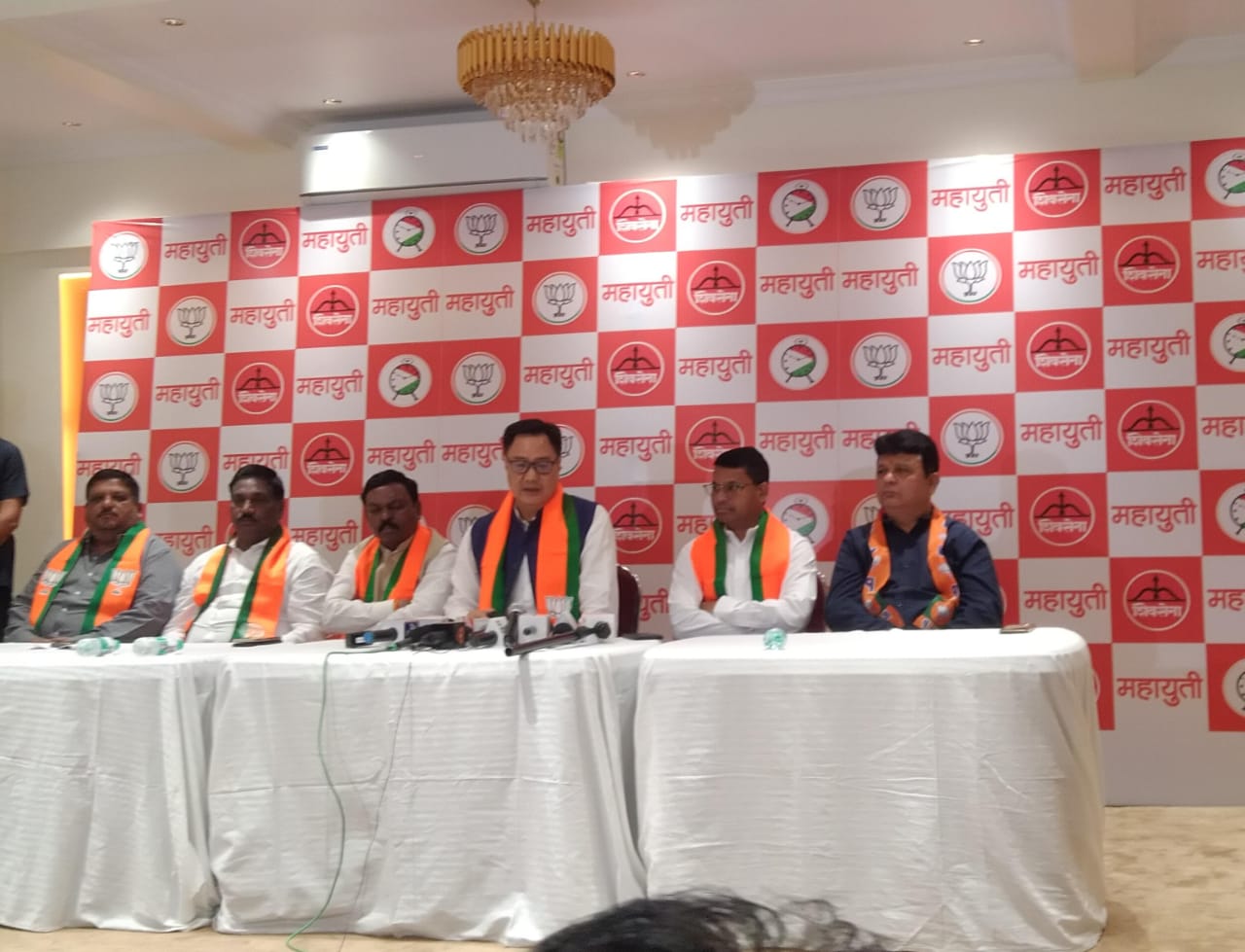 नागपुर में किरण रिजिजू की प्रेस कॉन्फ्रेंस: महाराष्ट्र के विकास और कांग्रेस पर तीखा हमला