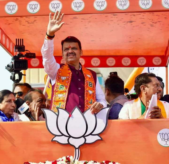 दक्षिण-पश्चिम नागपुर से उपमुख्यमंत्री देवेंद्र फडणवीस की भव्य रैली का शुभारमंभ