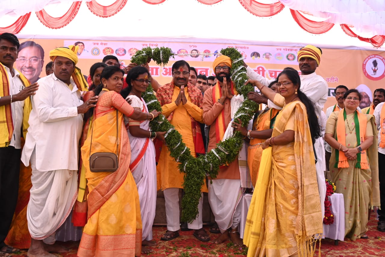 आदिवासी समाज की प्रगति और उत्थान के लिए पूरी ताकत से खड़ा रहूँगा: सुधीर मुनगंटीवार 