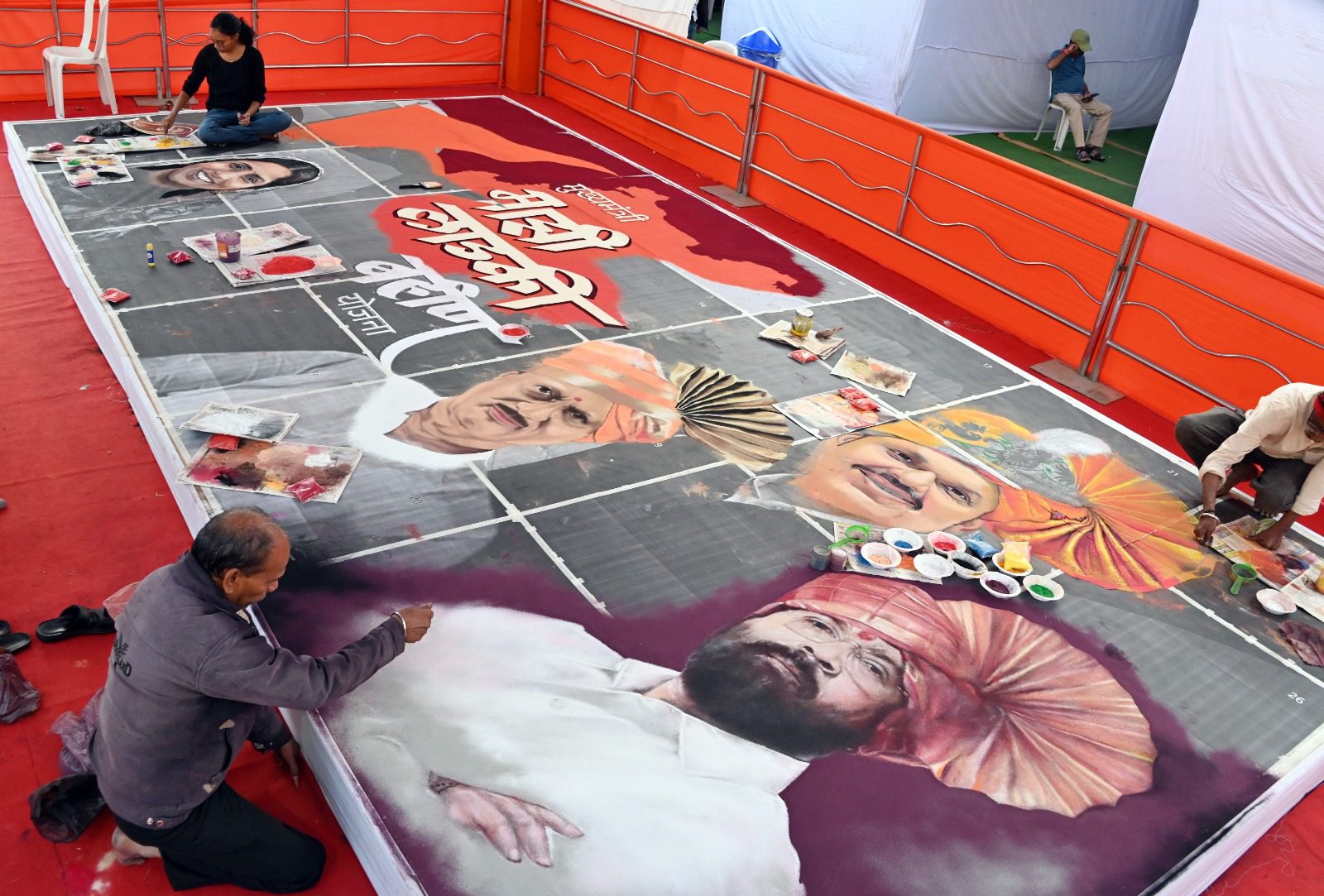 मुख्यमंत्री सचिवालय में साकार हो रही है ‘मुख्यमंत्री मेरी प्यारी बहन’ महारंगोली