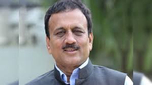 खेल भावना का प्रदर्शन करें और विभाग के लिए प्रभावी रूप से कार्य करें: जल संसाधन मंत्री गिरीश महाजन