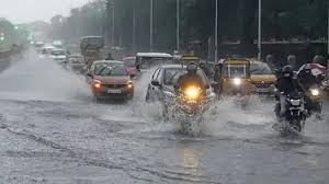 महाराष्ट्र के कई जिलों में भारी बारिश का कहर, रत्नागिरी, पुणे, सातारा, कोल्हापूर और सिंधुदुर्ग में ऑरेंज अलर्ट जारी